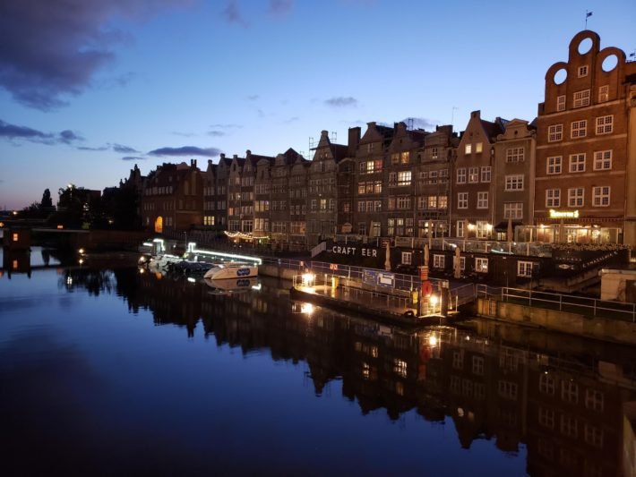 8 Lugares românticos para sua lua de mel 7 Orla do Rio Motlawa, Gdansk, Polônia