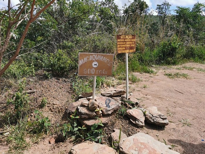 Cachoeiras Macaquinhos, Chapada dos Veadeiros: o esforço vale a pena! 6 Estacionamento a 900 metros das Cachoeiras Macaquinhos, Chapada dos Veadeiros