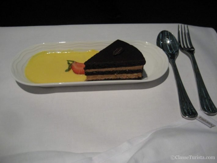 Como consegui upgrade gratuito por 2 vezes na Emirates 2 Primeira Classe - Boeing 777 - Emirates