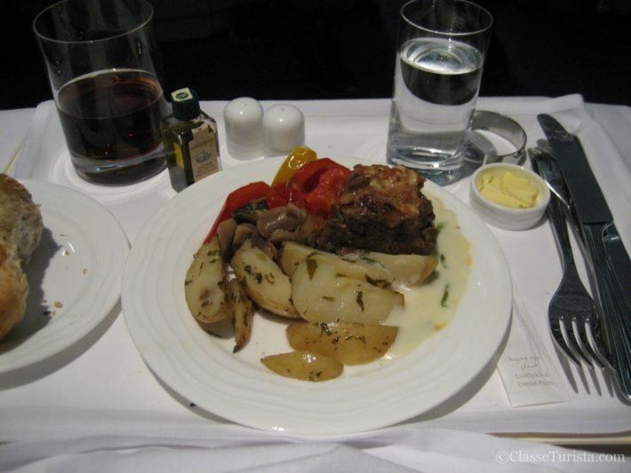 Como consegui upgrade gratuito por 2 vezes na Emirates 1 Primeira Classe - Boeing 777 - Emirates