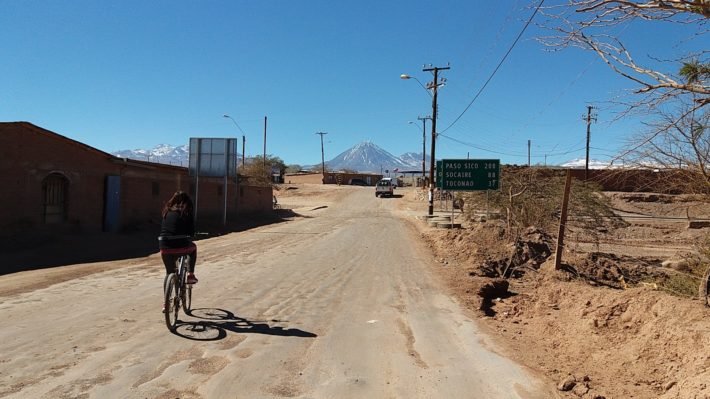 Ruas de terra em San Pedro de Atacama, Chile Ruas de terra em San Pedro de Atacama, Chile