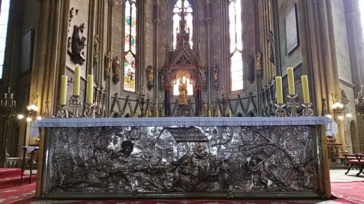O que fazer em Zagreb, na Croácia? 4 Catedral da Assunção