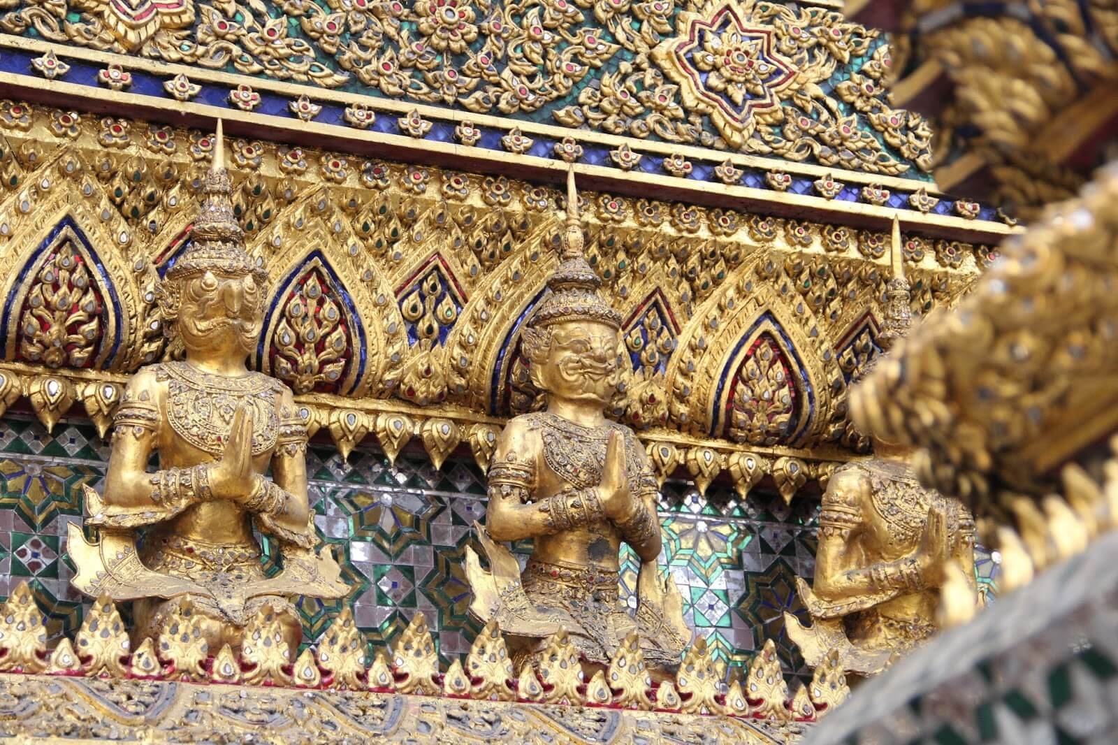 Os 10 templos religiosos mais belos do mundo 4 Decoração no Grand Palace