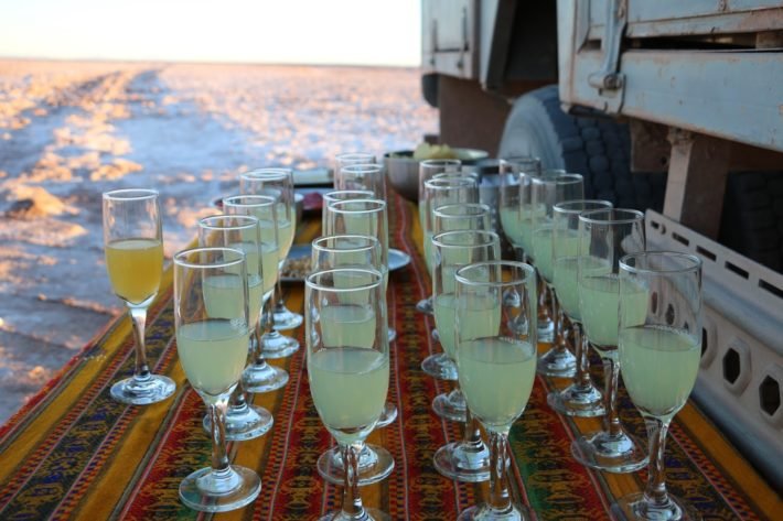 Atacama: conhecendo as Lagunas Cejar e Tebenquiche #2 16 Pisco na Laguna Tebenquiche