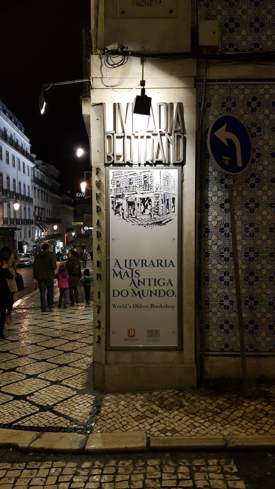 Oceanário de Lisboa: a atração n° 1 da capital portuguesa #7 12 Livraria Bertrand, Lisboa