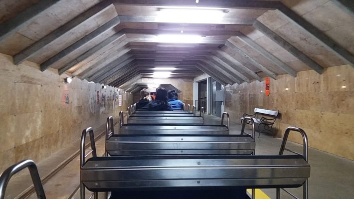 Relatos de Viagem à Eslovênia: pequeno país, muitos encantos 12 Trem nas Cavernas de Postojna, Eslovênia