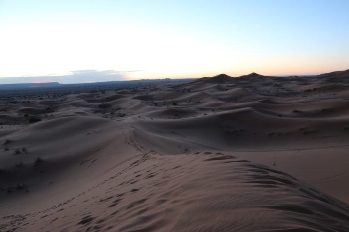 Acampar no Deserto do Saara, Marrocos: experiência inesquecível 8 Amanhecendo no Deserto do Saara