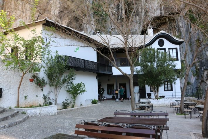 Blagaj: visita à cidade dos dervixes na Bósnia-Herzegovina 3 Blagaj Tekke