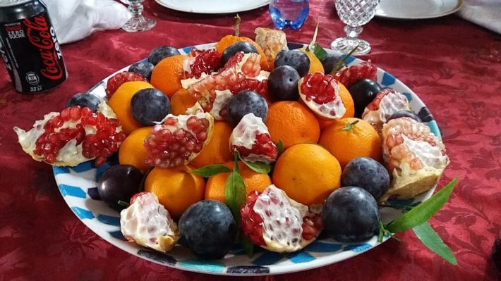 Passeio de um dia por Meknès e Volubilis no Marrocos 14 Frutas de Sobremesa no Restaurante Palais Terrab
