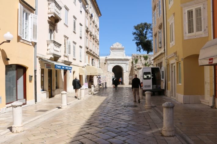Uma parada em Zadar: uma das cidades mais antigas da Croácia 1 Pelas ruas de Zadar, Croácia