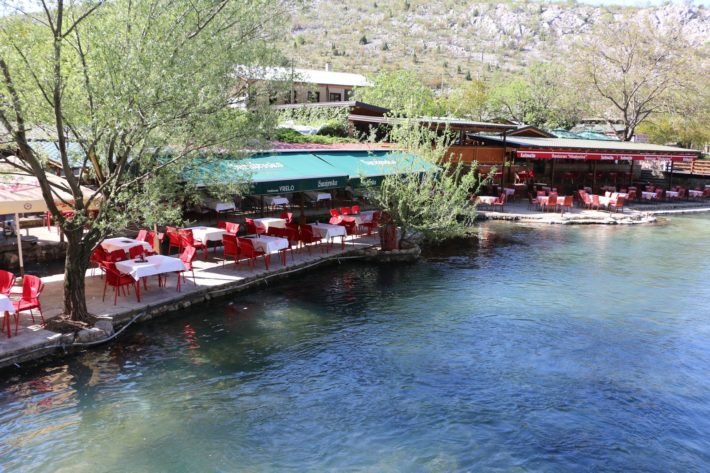 Blagaj: visita à cidade dos dervixes na Bósnia-Herzegovina 5 Restaurante Vrelo