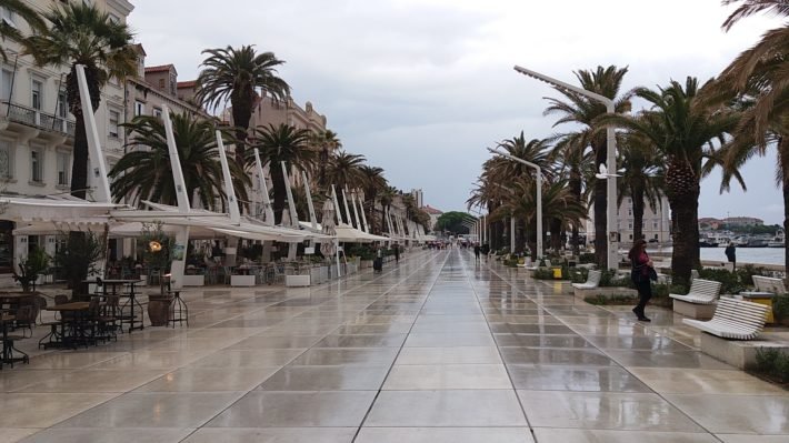 Split: conhecendo o incrível Palácio de Dioclesiano 14 Riva Promenade - Dia Chuvoso em Split