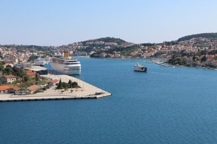 Viagem a Dubrovnik: a Pérola do Mar Adriático 8 Vista da Chegada em Dubrovnik, Croácia