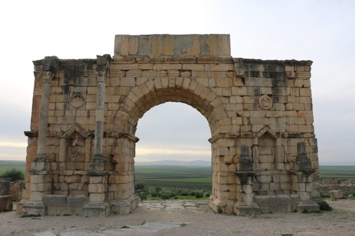 Passeio de um dia por Meknès e Volubilis no Marrocos 20 Arco de Caracalla, Volubilis
