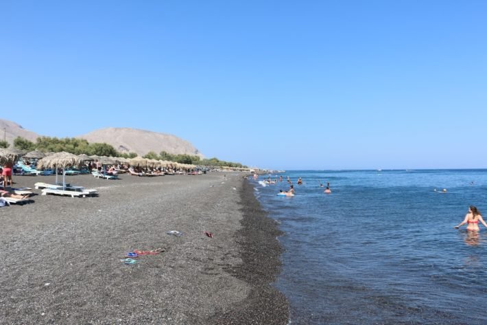 Praia de Perivolos, Santorini, Grécia Praia de Perivolos, Santorini, Grécia