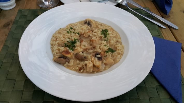 Risoto de Cogumelos no Chef´s Garden, Santorini, Grécia Risoto de Cogumelos no Chef´s Garden, Santorini, Grécia