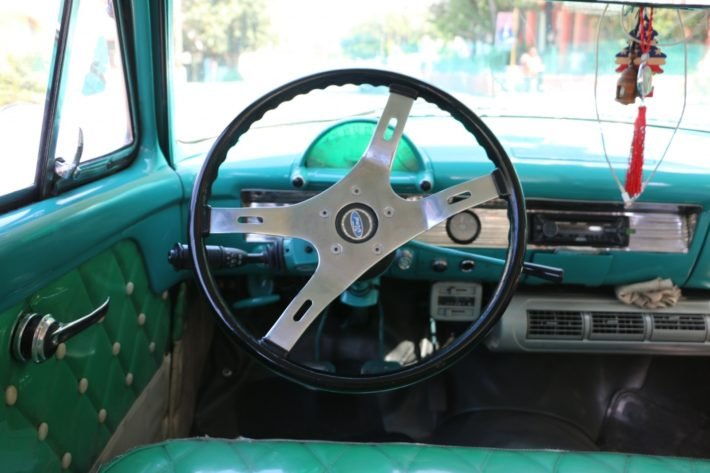 Ford 52 do Taxista Gian Carlo, Havana, Cuba Ford 52 do Taxista Gian Carlo, Havana, Cuba