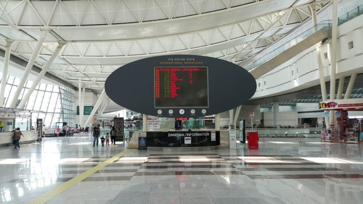 Aeroporto de Ankara (Esenboga), Turquia Aeroporto de Ankara (Esenboga), Turquia