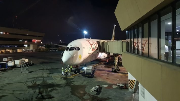 Aeronave da Ethiopian Airlines no Aeroporto de Manila, Filipinas