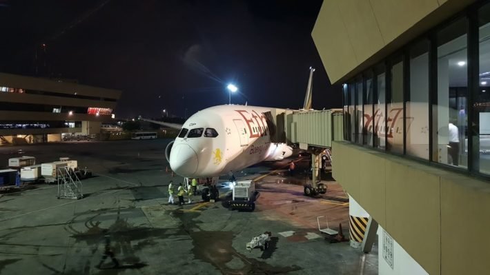 Aeronave da Ethiopian Airlines no Aeroporto de Manila, Filipinas Aeronave da Ethiopian Airlines no Aeroporto de Manila, Filipinas