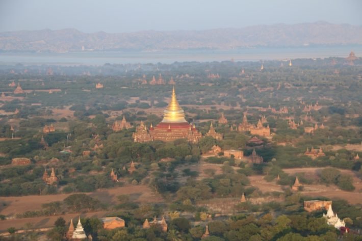 Vista Aérea de Bagan, Myanmar Vista Aérea de Bagan, Myanmar