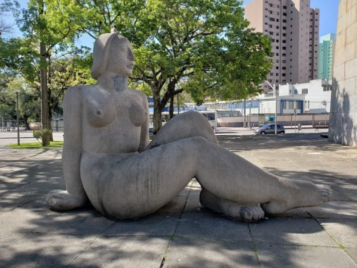 Obra de Arte nas ruas de Curitiba Obra de Arte nas ruas de Curitiba