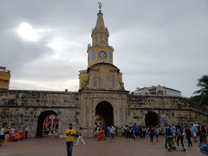 Torre del Reloj y Plaza de las Negras, Cartagena de Índias Torre del Reloj y Plaza de las Negras, Cartagena de Índias