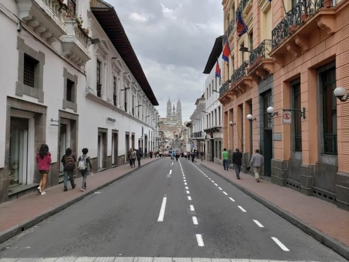 Rua no Centro Histórico de Quito, Equador Rua no Centro Histórico de Quito, Equador