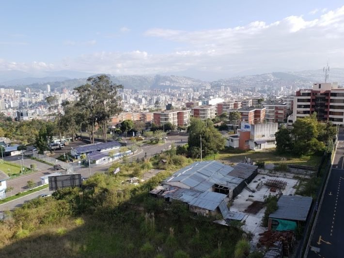Vista a partir do terraço do Citimed Hotel, Quito Vista a partir do terraço do Citimed Hotel, Quito
