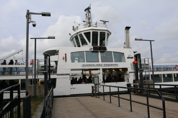 Ferry to Suomenlinna Island Ferry to Suomenlinna Island