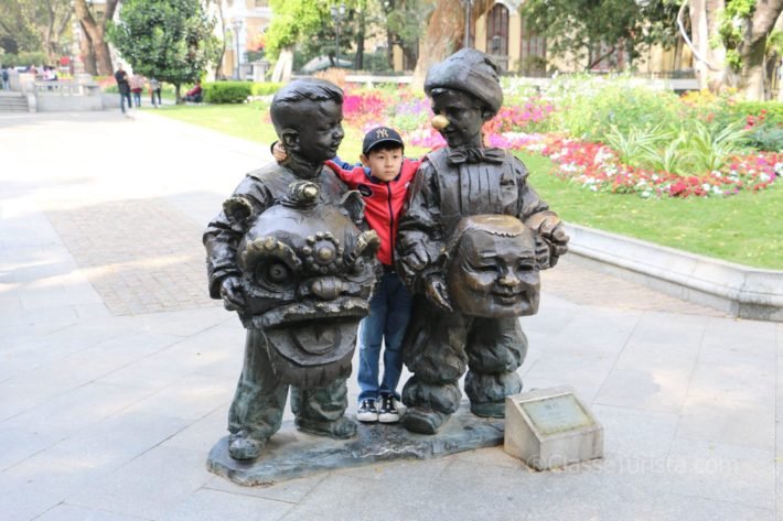 Estátuas na Shamian Island, Guangzhou Estátuas na Shamian Island, Guangzhou