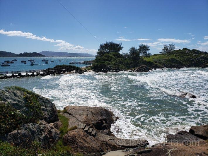 Vista da Ilha das Campanhas: trilha para a Praia do Matadeiro Vista da Ilha das Campanhas, Florianópolis