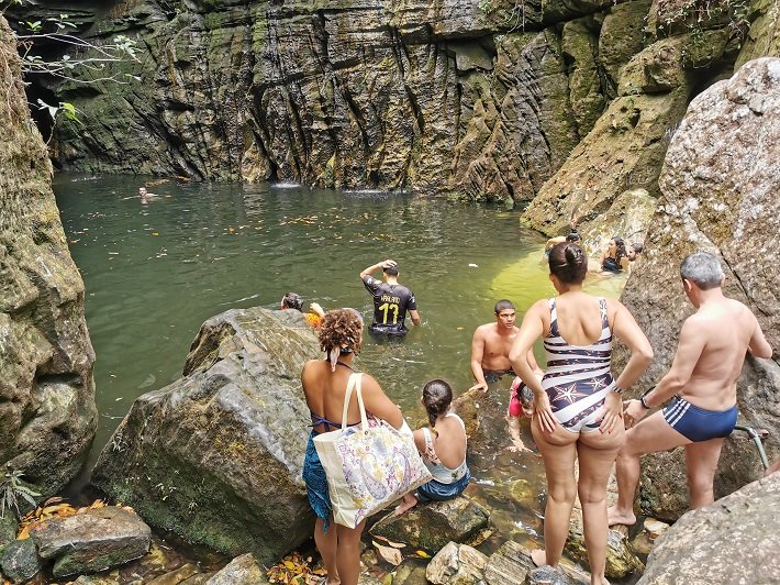 Salto do Corumbá: a mais bela cachoeira do cerrado 6 Poço da Cachoeira da Gruta, Salto do Corumbá, Corumbá de Goiás