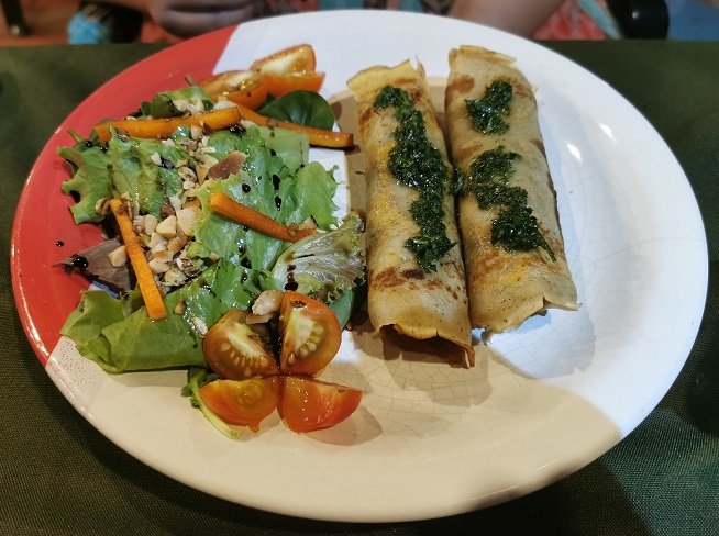 Alter do Chão: os 7 melhores restaurantes do 'Caribe Amazônico' 5 Crepe com Salada, Mãe Natureza, Alter do Chão
