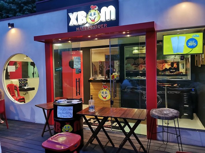 Alter do Chão: os 7 melhores restaurantes do 'Caribe Amazônico' 1 XBOM Hamburguer, Alter do Chão, Pará