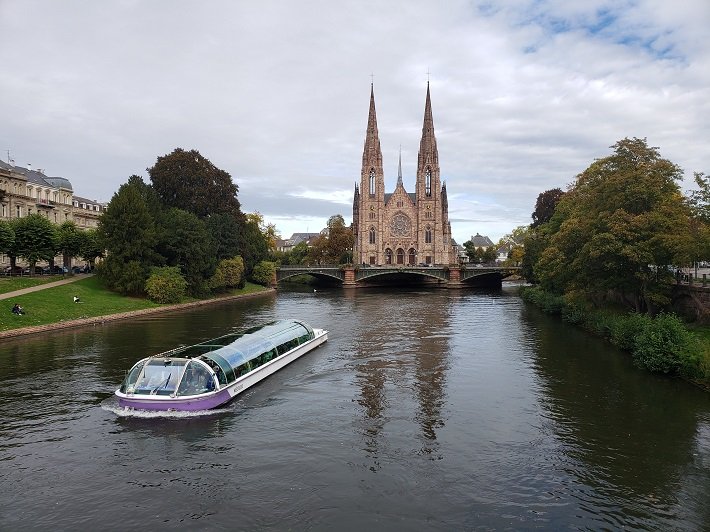 9 destinos turísticos para conhecer no Outono 6 Estrasburgo, França, Passeio de Barco pelo Rio III