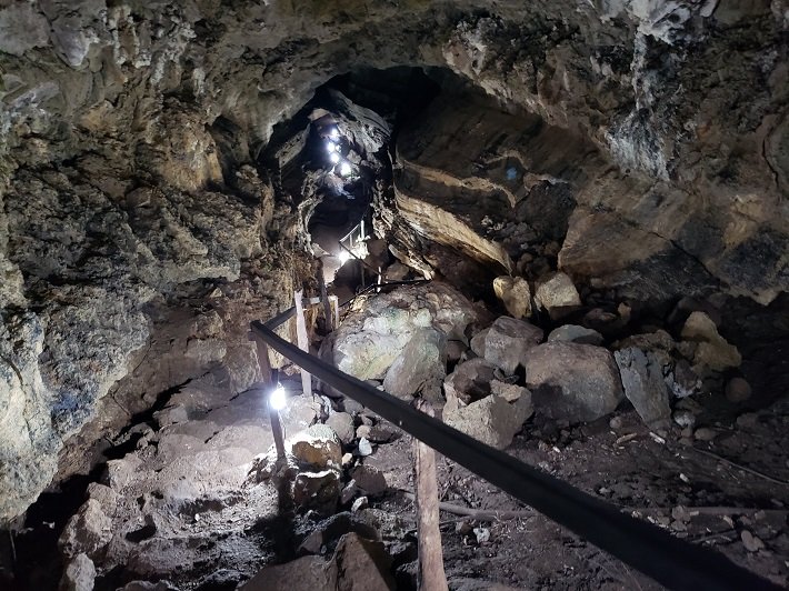El Chato: o paraíso das tartarugas gigantes em Galápagos 7 Entrada do Túnel de Lava, Rancho El Chato, Ilha de Santa Cruz, Galápagos, Equador