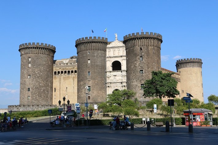 Castel Nuovo, Nápoles Castel Nuovo, Nápoles