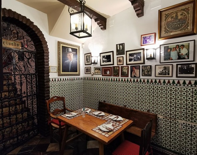 Onde comer em Córdoba, Espanha? 3 restaurantes para você experimentar 4 Taberna San Miguel, Casa El Pisto, Córdoba, Espanha
